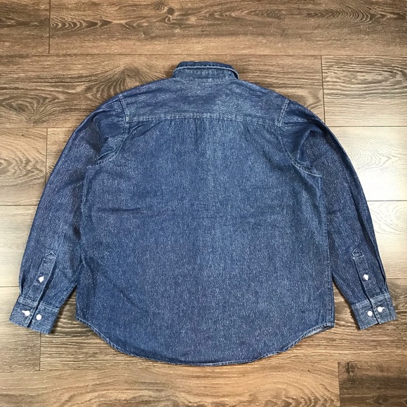 Disney Pride Womens Winnie The Pooh Christmas Mistletoe Glitter Denim Shirt Sz L - Picture 7 of 7